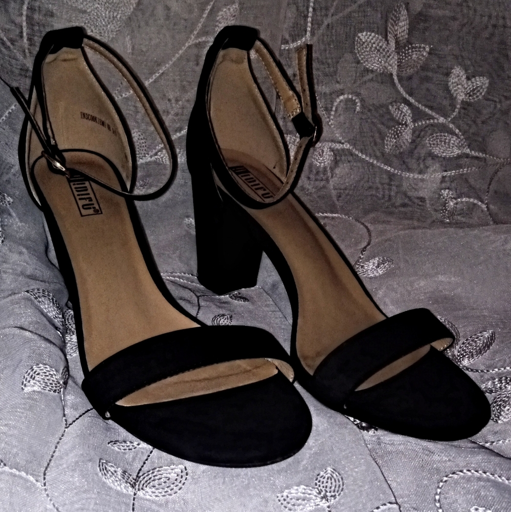IDIFU Black Block Heeled Women's Size 9.5